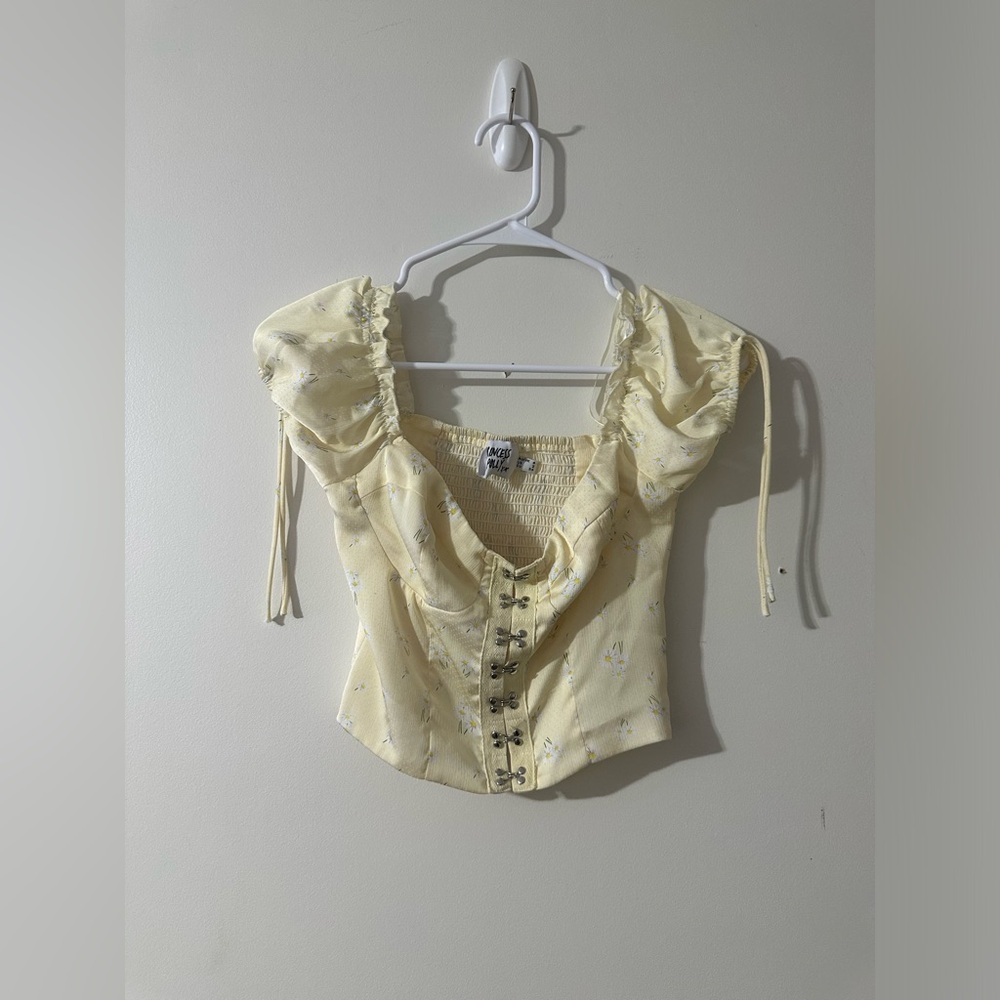 Princess Polly || Women’s Floral Cropped Button Up Blouse Size 2
